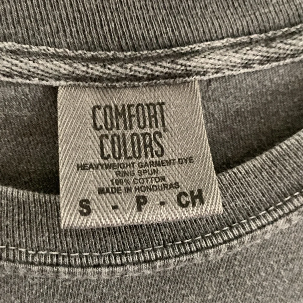 Comfort Colors Tupelo Hardware Co Tee Sz Small - Picture 2 of 4